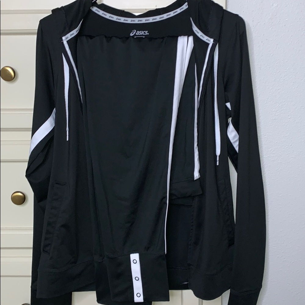 Women’s track suit